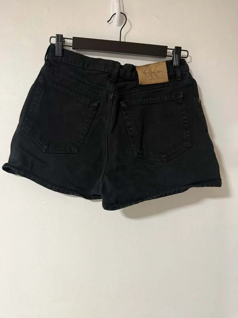 Calvin Klein Jeans Women's Black Denim Mom Shorts Size 7